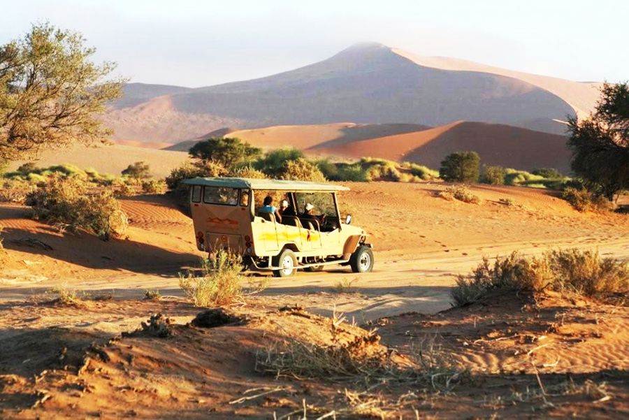 Sossusvlei & Deadvlei Excursion