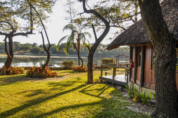 Hakusembe River Lodge